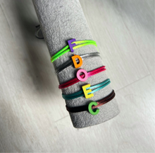 Cargar imagen en el visor de la galería, Pulsera inicial
