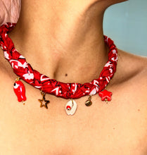 Cargar imagen en el visor de la galería, Collar Bandana
