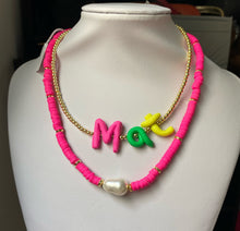 Cargar imagen en el visor de la galería, Letters poli necklace
