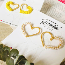 Cargar imagen en el visor de la galería, Aretes de corazón
